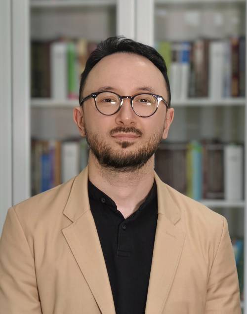 Dr. Nurlan Kabdylkhak headshot