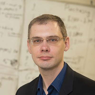 Headshot of Alexander Orlov