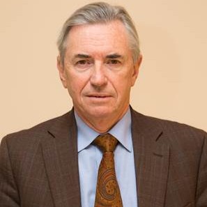 Headshot of Clive Clayton