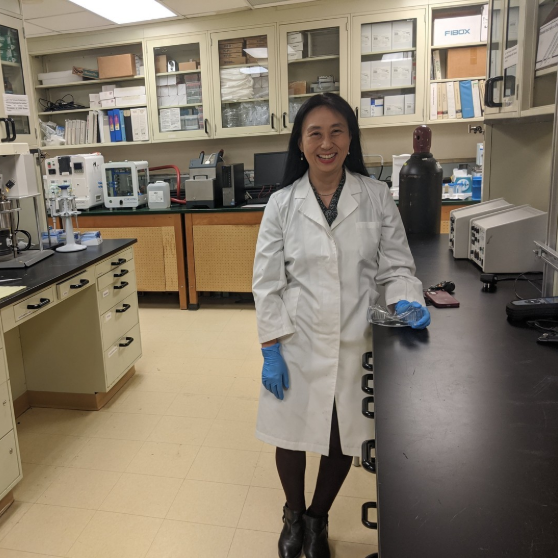 Maya Endoh working in lab
