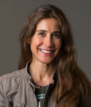 Headshot of Christie Comunale