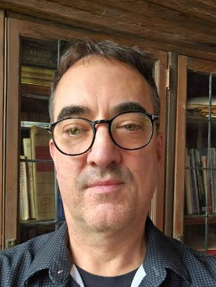 Headshot of Michael Carr