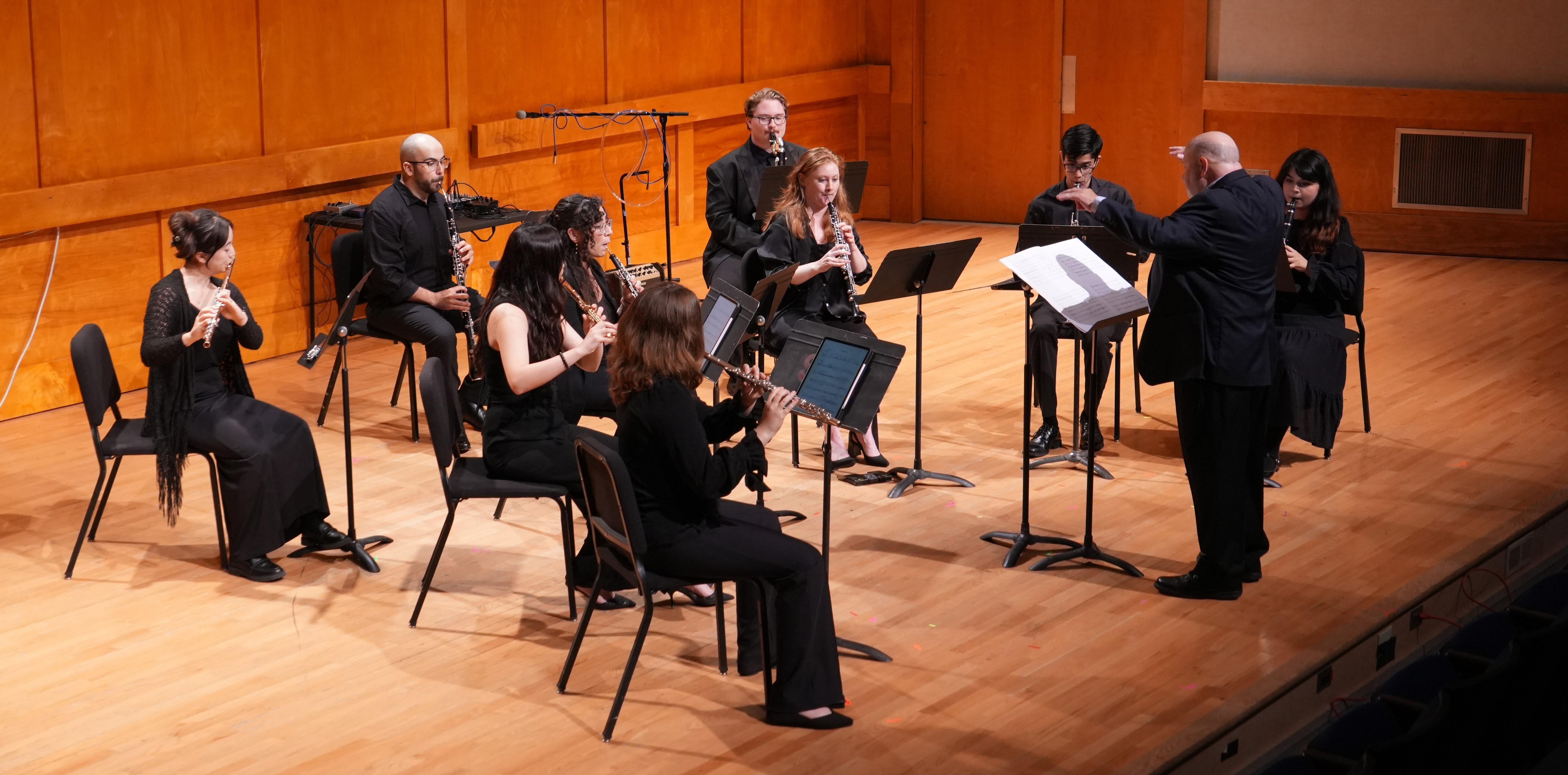 winds performing winds