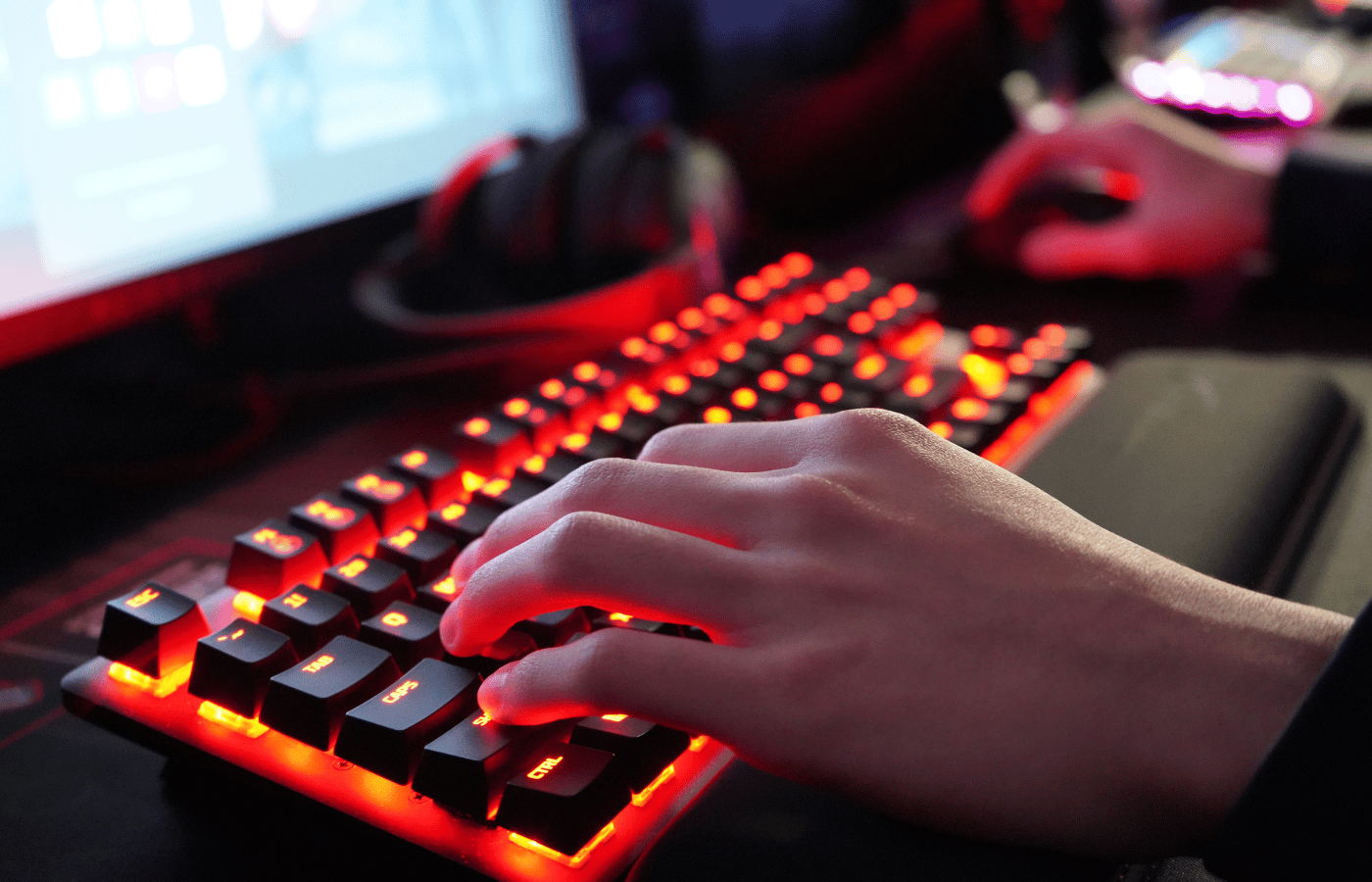 Student using a gaming keyboard