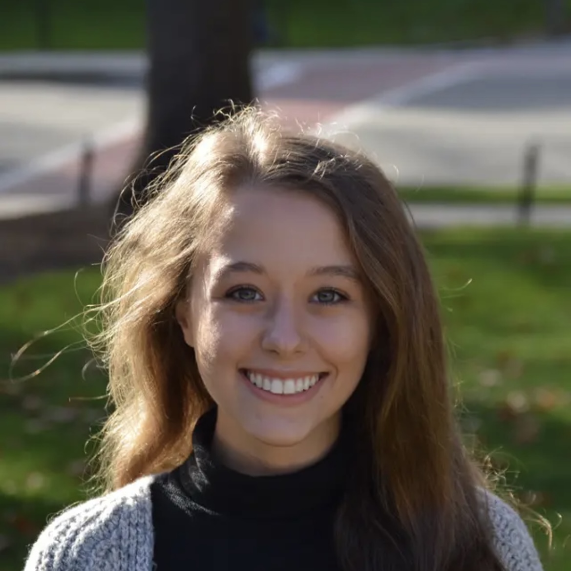 Julianna Gerold Headshot